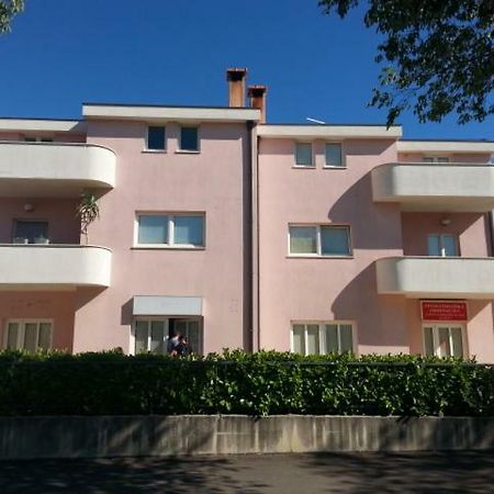 Apartment Smodlaka Дугополе Екстериор снимка