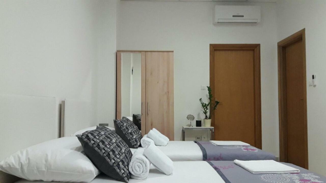Apartment Smodlaka Дугополе Екстериор снимка